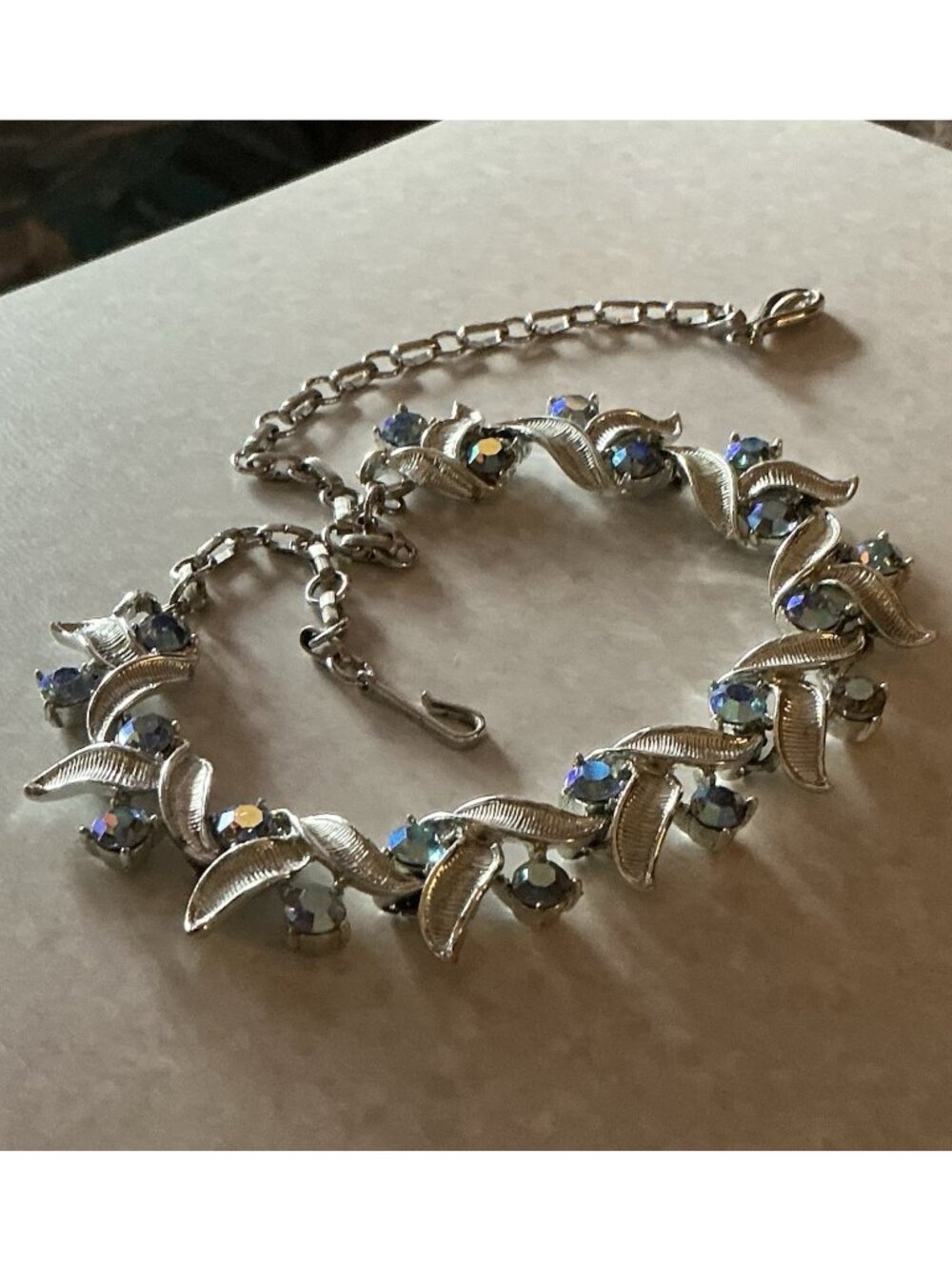 Vintage Coro Choker Necklace Floral Leaves Silvertone Icy Blue-Purple AB 26”